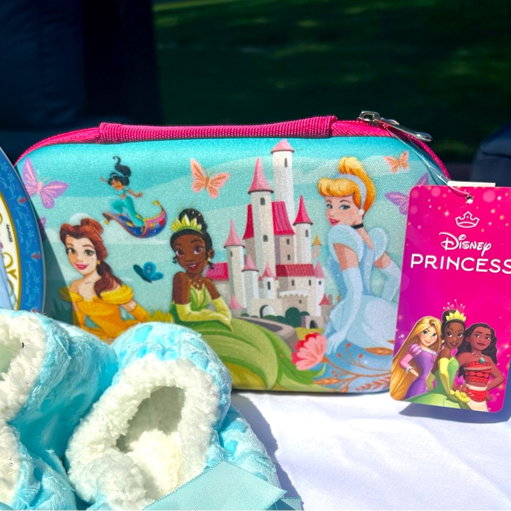 Disney Minnie Mouse Silver Bracelet and Princess Set - Picture 5 of 9